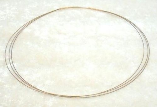 Necklace 3-row, 46 cm in gold.