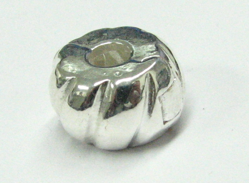 Fantasy bead stopper silver colored