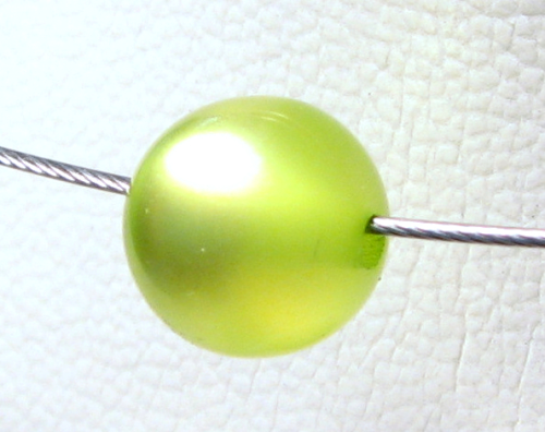 Polarisperle 8mm apfelgrün glänzend - Kleinloch