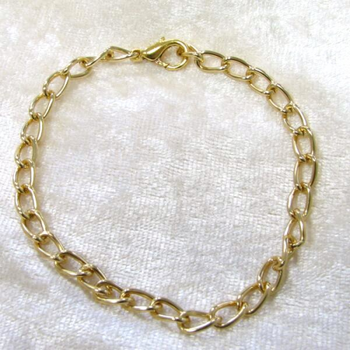 Link chain gold-coloured for chains up to 50 cm – with lobster claw clasp closure