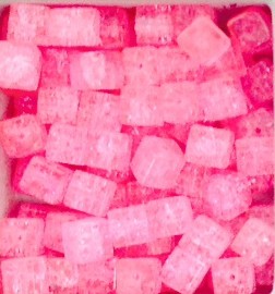 Glass crash cubes 8x8 mm strand approx. 80 cm, m. 62 crash cubes+ 4 mm beaded pink