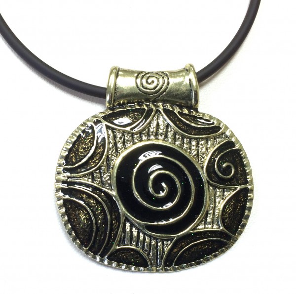 Pendant bronze coloured with black-brown enamel inlay – ca 5 cm