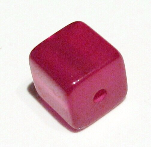 Polaris cube 6 mm blackberry glossy – small hole