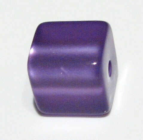 Polaris cube 6 mm dark purple glossy – small hole