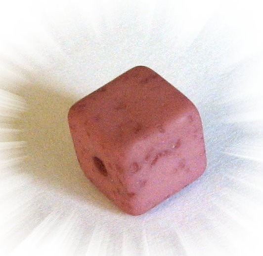 Polaris Gala sweet cube 8 mm – terracotta – small hole