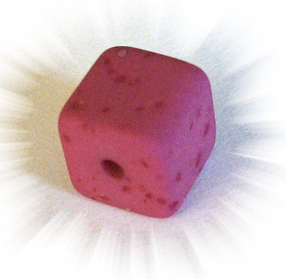 Polaris Gala sweet cube 8 mm purple – small hole