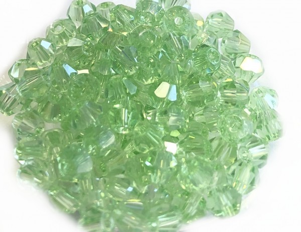 Bicone crystal 4mm - 100 pieces in zip bag - light green shimmer