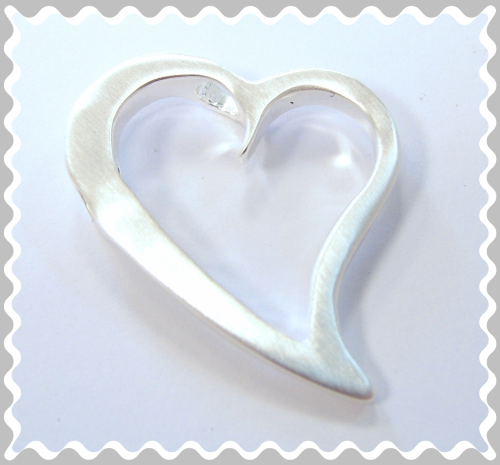 Creative pendant – open heart silver plated