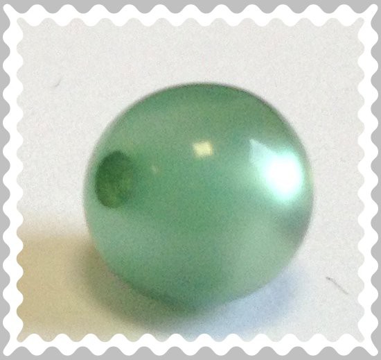 Polaris bead 8 mm patina glossy green – small hole