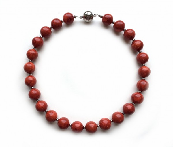 Foam coral collier (16 mm beads) with stainless steel -46 cm- shorter on request