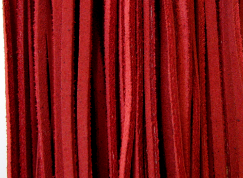 Suede band – red – ca.1 meter -made in Germany- ca.4x2mm