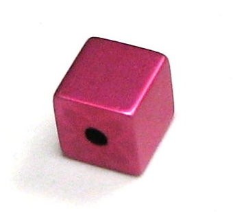 Aluminum cube anodised 8x8 mm – anodised pink