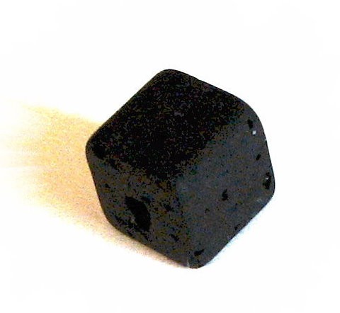 Polaris Gala sweet cube 8 mm black – small hole