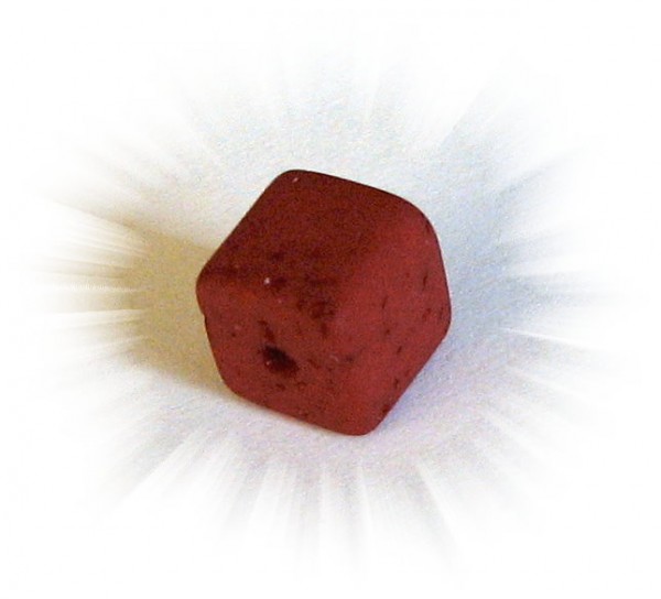 Polaris Gala sweet cube 8 mm bordeaux – small hole